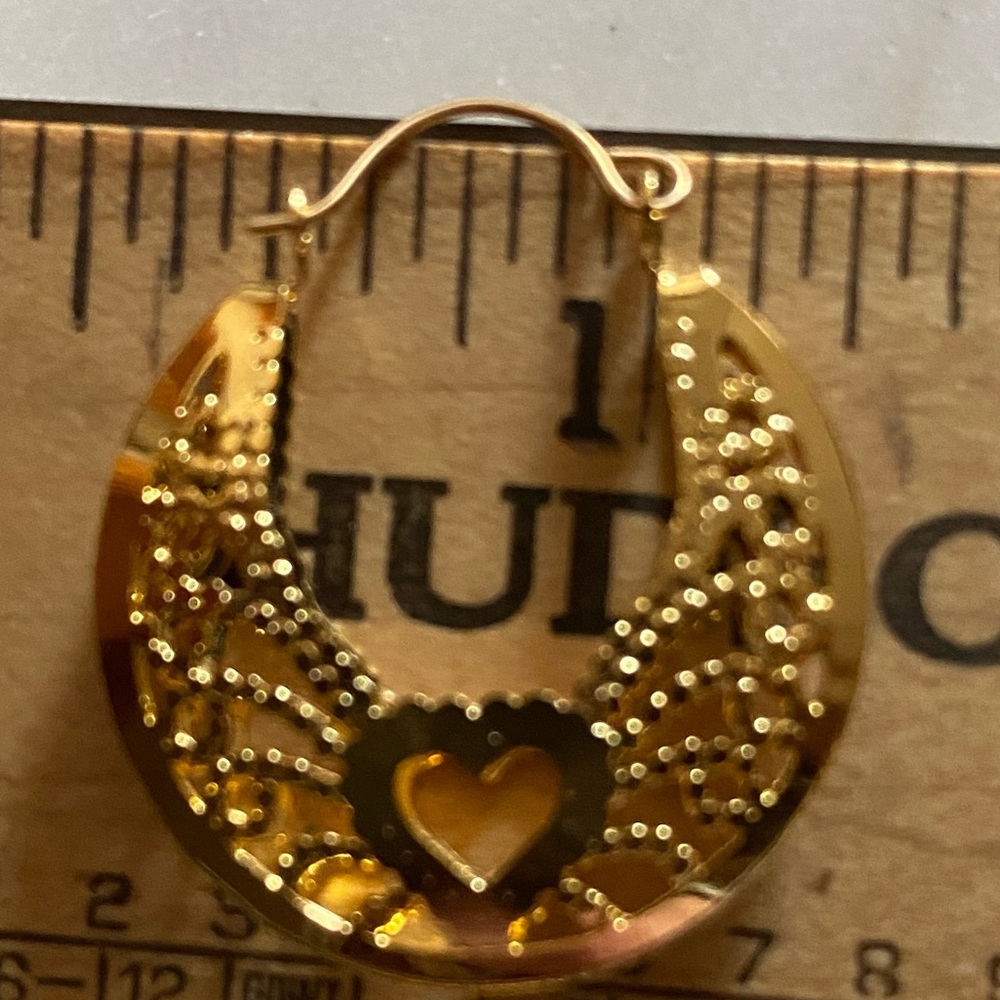 14K Yellow Gold Heart Hoop pierced Earrings - Picture 7 of 11
